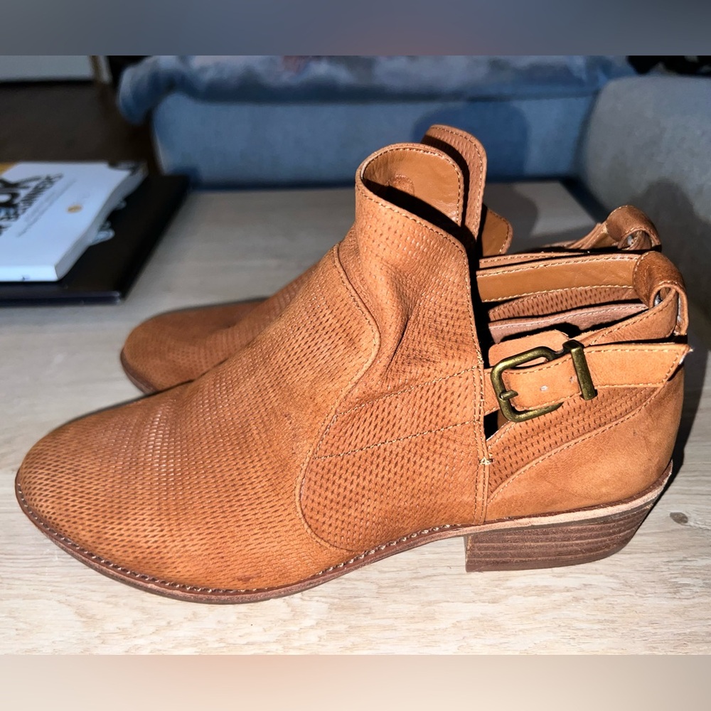 Gianni Bini Open Heel Brown Suede Heeled Booties. Good condition. Size 8.5